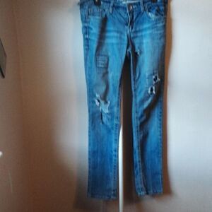 AMETHYST DISTRESSED STRAIGHT LEG JEANS SIZE 7 JUNIORS